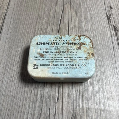 Vintage Burroughs Wellcome Vaporele Aromatic Ammonia Inhalent Tin Empty - Image 1 of 4