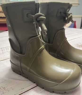 全新 UGG Raincloud 蕾丝靴 橄榄绿色 雪地 防水 橡胶剪羊毛 尺寸 8 — 第 1/4 张图片