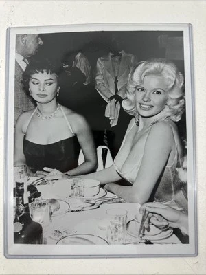Jayne Mansfield and Sophia Loren 8 x 10 PHOTO Old Famous Photo - Image 1 of 3