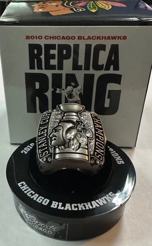 2010 Chicago Blackhawks NHL Stanley Cup REPLICA Championship Ring Cover
