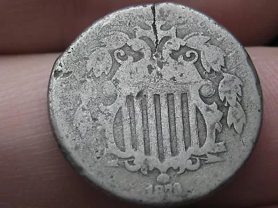 Escudo de níquel 1873 pieza de 5 centavos - cerrado 3, planchet agrietado Foto 1 de 3