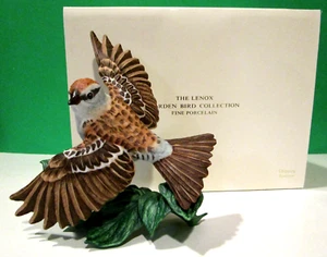GORRIÓN ASTILLADOR LENOX -- Escultura de pájaro de jardín -- -- NUEVO en CAJA - Imagen 1 de 9