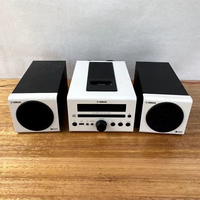 🔹🔹 Yamaha CRX-040 FM Radio, CD Receiver Player & iPod Dock W NS-BP80 Speakers - image 1 of 4