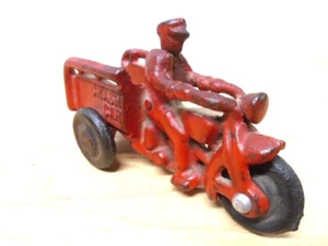 1930s HUBLEY HARLEY Type DAVIDSON ANTIQUE CAST IRON TOY RED MOTORCYCLE CRASH CAR - Picture 1 of 5