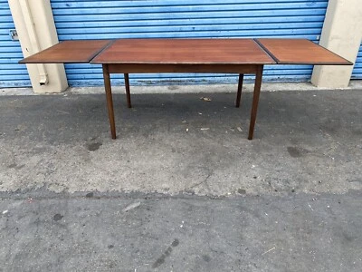 Mesa de comedor danesa moderna con hojas de dibujo de teca - Restaurada Foto 1 de 4