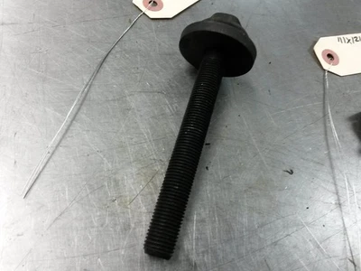 Болт шкива коленчатого вала от 2010 Buick LaCrosse 2.4 - Изображение 1 из 3