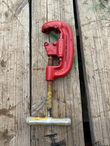 ridgid no 42a Pipe Cutter 3/4 To 2 Inch (no Cutting Wheels) - Picture 1 of 6