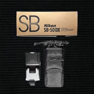 Nikon SB-50 DX Speedlight Flash per fotocamere reflex digitali Nikon con scatola - Foto 1 di 10