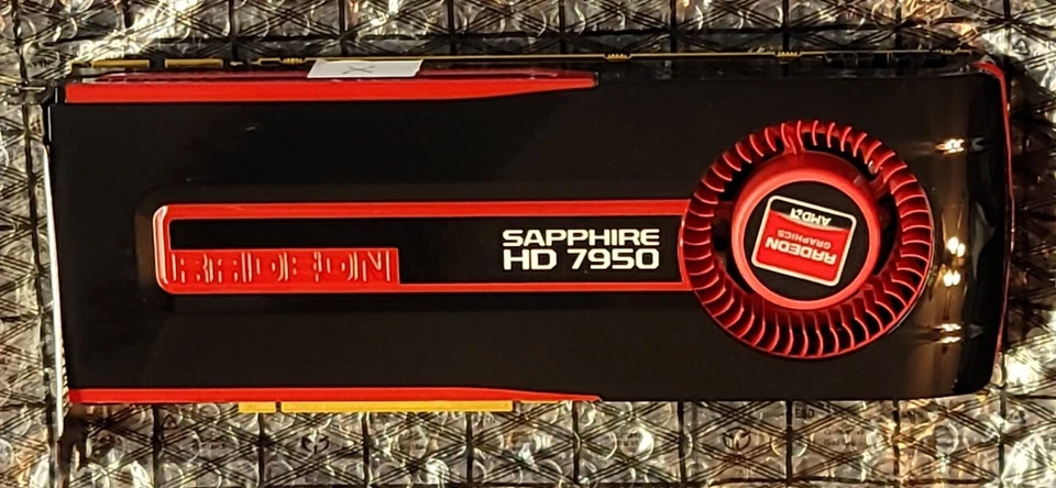 AMD Radeon HD 7950 3GB DDR5 Video Card 2xDP, HDMI, DVI - Image 1 of 3