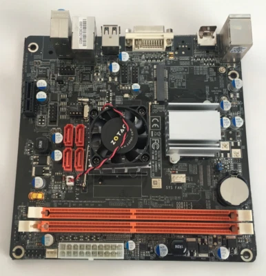 Placa madre Zotac - IONITX-G-E Foto 1 de 4