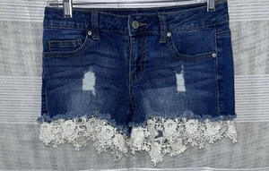 Altar’d State crochet hem distressed denim shorts Women’s Size 26 Inseam 2” - Picture 1 of 5