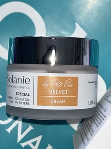 Solanie Velvet Cream - Picture 1 of 3