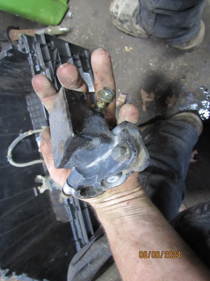 Yamaha YFM350 2001 Wolverine 4x4 freno delantero cilindro maestro Foto 1 de 1