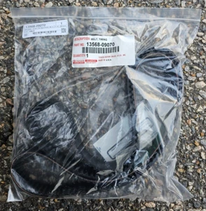 13568-09070 OEM TOYOTA LEXUS TIMING BELT V8 4.0L 4.3L 4.7L TUNDRA SEQUOIA GS400 - Picture 1 of 2