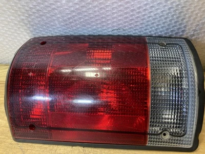 Lanterna traseira direita de passageiros Ford Econoline E150 Van 1995-2004 - F7UB-13440 FABRICANTE DE EQUIPAMENTO ORIGINAL - Imagem 1 de 4