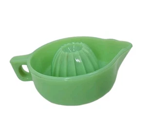 VTG McKee Grapefruit Reamer, Jadeite HTF Citrus Juicer, UV Glow Antique - Picture 1 of 24