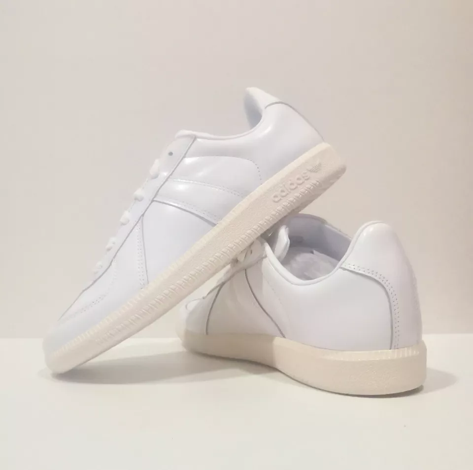 Unisex Adidas Originals BW Army HQ8996 White Size 5.5 UK - Image 1 of 4