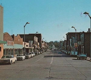 Creased 1950s Beaver Dam Wisconsin Main Street Cars Buildings Chrome Postcard - Picture 1 of 3