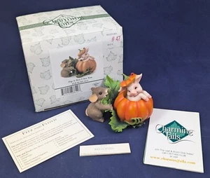 2005 CHARMING TAILS PIG-A-BOO I SEE YOU 85/115 BY FITZ & FLOYD 3" TALL - Picture 1 of 20