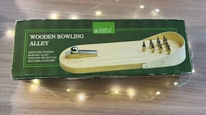 Executive WOODEN BOWLING ALLEY, METAL TEN PINS NEW Rotating Launcher Table Top - Picture 1 of 8