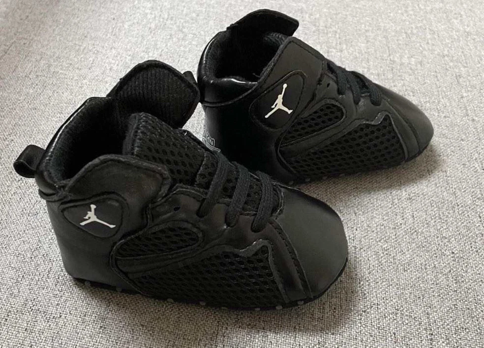 Zapatos de suela suave para bebé talla 3 edades 12-18 meses. Foto 1 de 1