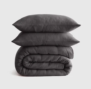 Quince Organic Airy Gauze Dream Quilt Set Charcoal Queen Shams NWOT Open Box - Picture 1 of 7