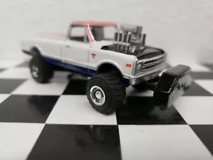 CUSTOM BUILT 1:64 C10 GreenLight 1972 HOT ROD PULLING TRUCK puller CHEVEROLETdcp - Picture 1 of 12