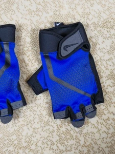 Nike Extreme Lightweight Men’s Training Gloves Size S – Blue/Black - Picture 1 of 6