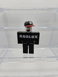 Roblox Boy Guest Series 2 Rare Mini Action Figure w/ R Hat Cap Happy No Codes - Bild 1 von 4