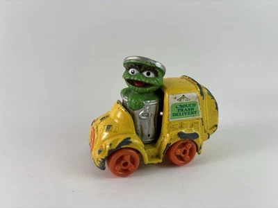 Camión de reparto de basura Sesame Street Oscar Grouch PlaySkool 1982 diecast de colección Foto 1 de 4