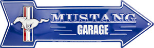 Panneau flèche Ford en relief Mustang garage 20" x 6" fabriqué aux États-Unis
