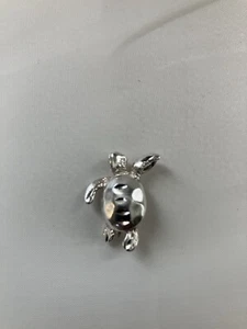 *NEW* Sterling Silver Sea Turtle Charm-Pendant Diamond Cut 3.1g - Picture 1 of 3