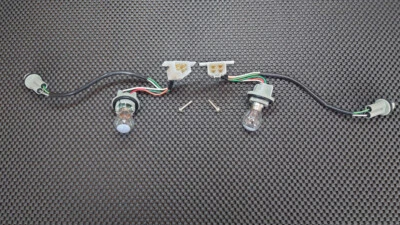 Genuine TOYOTA  AE86 Corner lens bulbs and harnesses (left and right set) - Image 1 of 4