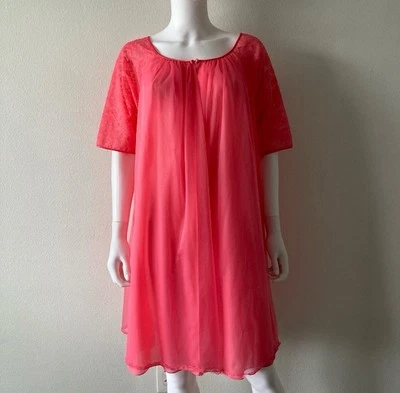 Bata Vanity Fair vintage años 60, rosa intenso, malla transparente - talla mediana Foto 1 de 4