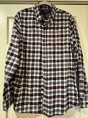 Camisa a cuadros azul roja elástica con botones de manga larga de la Asociación Polo de Estados Unidos para hombre Foto 1 de 4