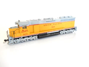 Lot 2.Athearn Union Pacific Co-Co Diesel #3600.Strong motor. Railings missing.HO - Picture 1 of 13