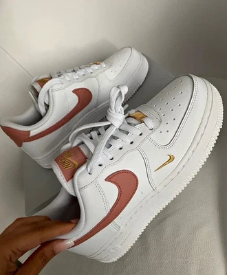 Nike Air Force 1 Damen Neu mit Etikett Gr.36 Rust Pink - Bild 1 von 4