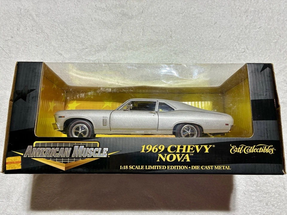 1969 Chevy Nova 1:18 Diecast por Ertl American Muscle – Prata – Edição Limitada - Imagem 1 de 4