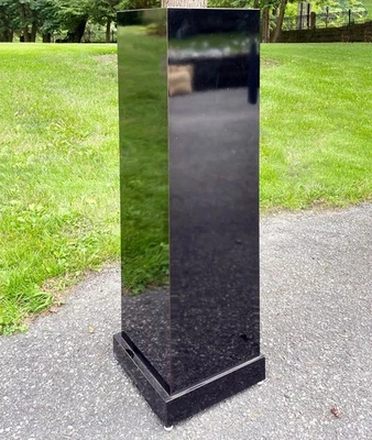 Mid-Century Modernist Rectilinear Black Acrylic Lighted Pedestal - Image 1 of 4