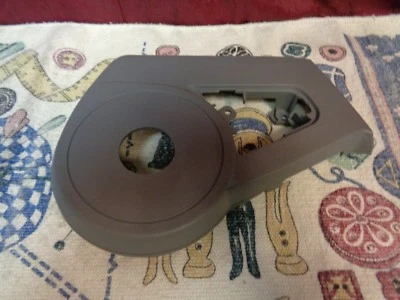 Chrysler OEM 06-09 PT Cruiser - Cubierta de asiento - Lateral 1CW431D5AA EEL6130 3132 Foto 1 de 3