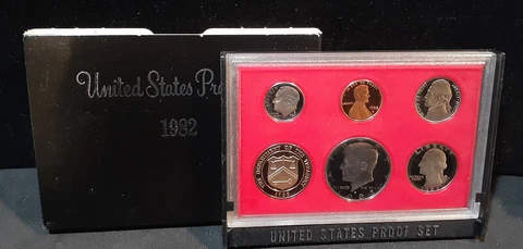 1982 US PROOF SET ORIGINAL BOX - YE3 Cover