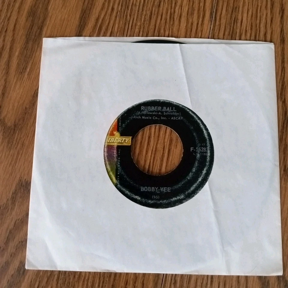 Bobby Vee Rubber Ball/Every Day 45rpm - Imagem 1 de 4