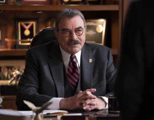 Blue Bloods Unsigned photo - Tom Selleck - Donation to Cancer Charity *A33 - Bild 1 von 1