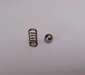 Bowflex 1090 / 552 / 221 Replacement parts ,Spring and ball bearing. - Picture 1 of 2