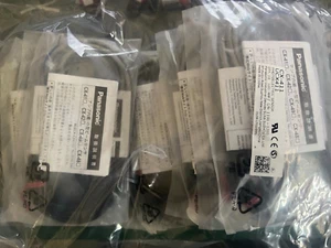 Panasonic CV-411 UCX411 Photoelectric sensor lots of 10 NIB Fast Shipping - Picture 1 of 4