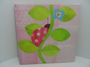 Arte de pared de lona de Lorena Siminovich, dama insecto en rosa - 15 x 15 - en muy buena condición - Imagen 1 de 5