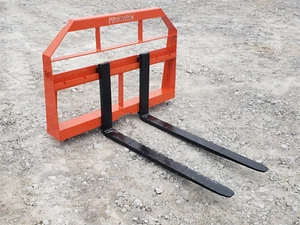 42" Long 2200 Pound Pallet Forks Fits Kubota Kioti Tractor Loader Quick Attach - Picture 1 of 8