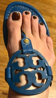 Sandalias chanclas Tory Burch charol Miller azul cielo talla 8M-¡USADAS EN EXCELENTE ESTADO! Foto 1 de 4