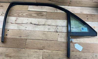 Cadillac CTS 2005 base conductor trasero izquierdo pequeña ventana estacionaria 43R-000262 Foto 1 de 4