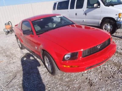 二手空调压缩机 适合:2009 福特野马 4.0L SOHC B 级 — 第 1/4 张图片